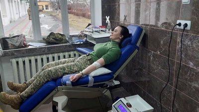 Поповнили банк крові на 24 літри: у місті на Рівненщині понад півсотні людей стали донорами крові Поповнили банк крові на 24 літри: у місті на Рівненщині понад півсотні людей стали донорами крові
