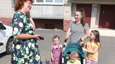 Багатодітним родинам-переселенцям із Херсонщини надали допомогу у Вінниці Багатодітним родинам-переселенцям із Херсонщини надали допомогу у Вінниці
