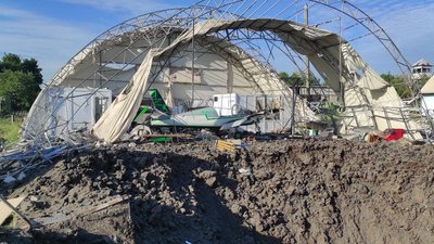 Окупанти РФ втретє обстріляли аеродром "Коротич" під Харковом: знищені ангари та спортивні літаки Окупанти РФ втретє обстріляли аеродром "Коротич" під Харковом: знищені ангари та спортивні літаки