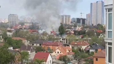 На 9 станції Великого Фонтану в Одесі горить приватний будинок На 9 станції Великого Фонтану в Одесі горить приватний будинок