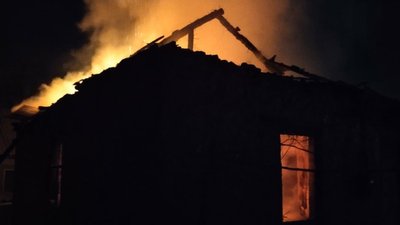 У селищі в Широківському районі згорів приватний будинок