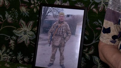Для нього вже є місце на кладовищі. Жителька Миколаєва півтора року чекає на тіло чоловіка Для нього вже є місце на кладовищі. Жителька Миколаєва півтора року чекає на тіло чоловіка