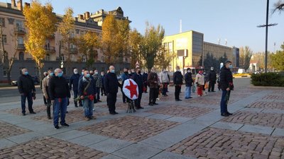 У Миколаєві покладанням квітів відзначили День вигнання нацистських окупантів з України У Миколаєві покладанням квітів відзначили День вигнання нацистських окупантів з України