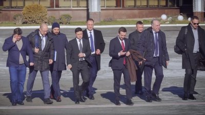 "У мене є дві-три людини, яким я довіряю", — Зеленський про своє оточення