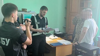 Начальника відділу одного з військових медзакладів Львівщини підозрюють в одержанні хабара