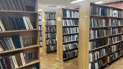 Списання книг у Полтавській обласній бібліотеці: на якому етапі та що роблять з виданнями Списання книг у Полтавській обласній бібліотеці: на якому етапі та що роблять з виданнями