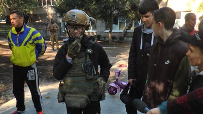 Для дітей-переселенців у Дніпрі провели свято Для дітей-переселенців у Дніпрі провели свято