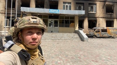 "Їдучи на фронт, я розумію, що можу не повернутися". Історія тернопільської волонтерки "Їдучи на фронт, я розумію, що можу не повернутися". Історія тернопільської волонтерки