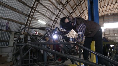 Від спорткарів до багі. Як прикарпатець Анатолій Шевчук налагодив виробництво автівок для ЗСУ Від спорткарів до багі. Як прикарпатець Анатолій Шевчук налагодив виробництво автівок для ЗСУ
