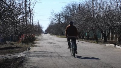 "Із погреба відкопували сусіди": мешканці Кам'янського розповідають, як живуть під обстрілами "Із погреба відкопували сусіди": мешканці Кам'янського розповідають, як живуть під обстрілами
