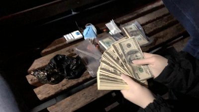 На Рівненщині взяли під варту поліцейського, який пообіцяв посаду за 100 тисяч доларів