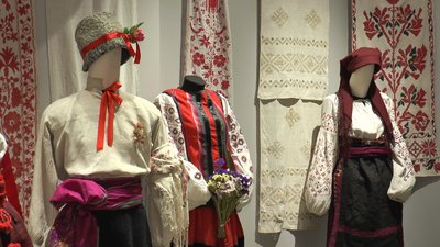 Полтавську вишивку презентували на Прикарпатті