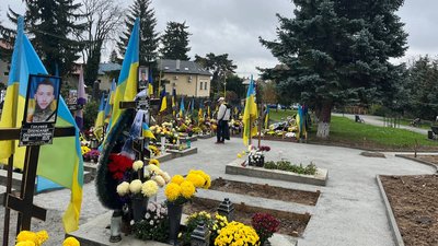 Закарпатці відвідали могили родичів у День пам’яті померлих