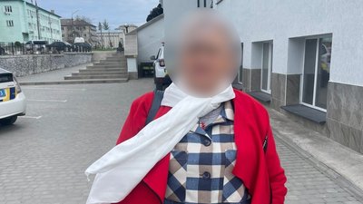 46-річна буковинка підозрюється в організації переправлення чоловіка через кордон