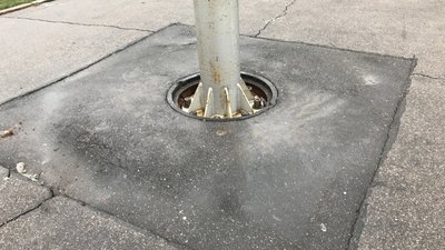 У Полтаві встановлюють новорічну ялинку У Полтаві встановлюють новорічну ялинку