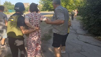 Нікопольщина, обстріли, поранена жінка