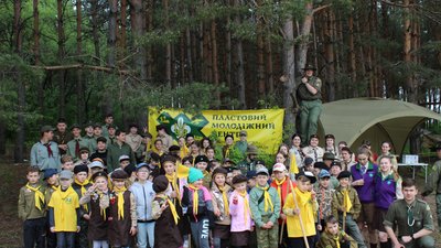 Пластуни Житомира провели перший в цьому році наметовий табір "Свято Весни"