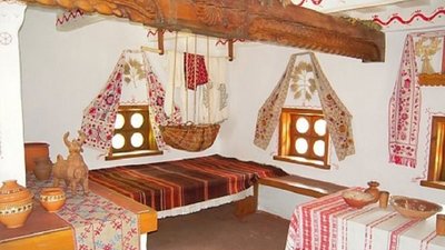Колиска в українській хаті Колиска в українській хаті