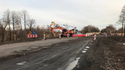 Міст на міжнародній трасі М-21 на Житомирщині планують відкрити за два місяці Міст на міжнародній трасі М-21 на Житомирщині планують відкрити за два місяці