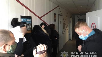 У Миколаєві поліцейські викрили порностудію У Миколаєві поліцейські викрили порностудію