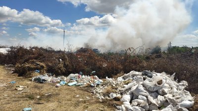 На Харківщині горить сміттєзвалище. Вогонь локалізували На Харківщині горить сміттєзвалище. Вогонь локалізували