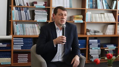В Ужгороді презентували книгу Романа Офіцинського про Августина Волошина В Ужгороді презентували книгу Романа Офіцинського про Августина Волошина