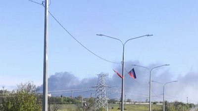 Дим після удару по окупованому Маріуполю