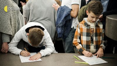 На Хрещатику відкрили Новорічну поштову резиденцію. Вона втілюватиме мрії тисячі дітей України