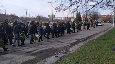 На Франківщині попрощалися із захисниками України — Романом та Леонідом Бутусіними На Франківщині попрощалися із захисниками України — Романом та Леонідом Бутусіними