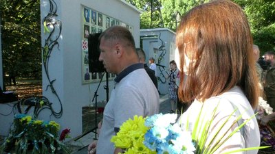 У Херсоні День Незалежності розпочався з гімну та "Молебну за Україну" У Херсоні День Незалежності розпочався з гімну та "Молебну за Україну"
