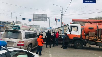 В Одесі зіткнулися три автівки, одна людина травмувалася
