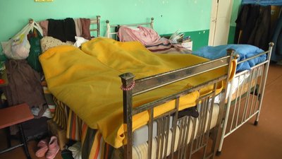 Облаштувати дитячий садочок допомагали усі селяни й волонтери. Облаштувати дитячий садочок допомагали усі селяни й волонтери.