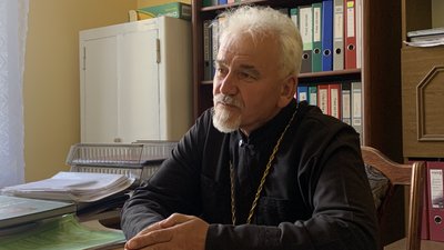 Хліб для Бучі, прихисток у монастирі та місія капеланів. Як на Прикарпатті ПЦУ допомагає під час війни