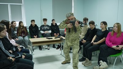 Навчання в осередку "Захист України"