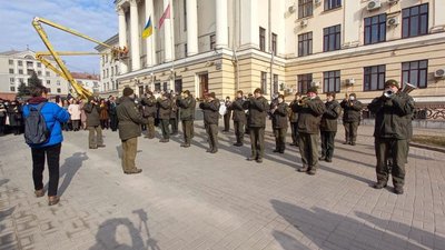 У Запоріжжі відбувся мітинг з нагоди Дня єднання України У Запоріжжі відбувся мітинг з нагоди Дня єднання України