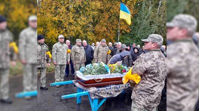 Прощання з бійцем ЗСУ Прощання з бійцем ЗСУ