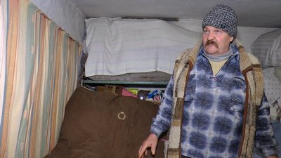 Подружжя пенсіонери підвал пошкоджений обстрілами будинок Дружківка Донецька область