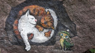 Художниця-переселенка прикрашає парк у Зеленодольську малюнками з казковими персонажами Художниця-переселенка прикрашає парк у Зеленодольську малюнками з казковими персонажами