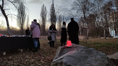 У Полтаві вшанували загиблих у часи Другої світової війни У Полтаві вшанували загиблих у часи Другої світової війни