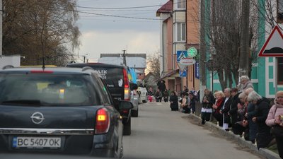 На Львівщині попрощалися з захисником України Романом Тякою На Львівщині попрощалися з захисником України Романом Тякою