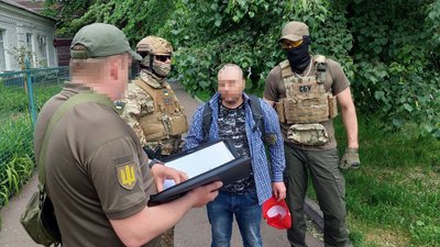 У Черкасах затримали агента ГРУ, який коригував ракетний удар по місту У Черкасах затримали агента ГРУ, який коригував ракетний удар по місту