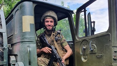 "Під час ворожих обстрілів адреналін аж закипає, але ми все одно робимо свою справу", — воїн 128 бригади Сергій
