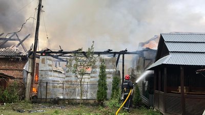 У прикарпатському селищі Делятин сталася пожежа У прикарпатському селищі Делятин сталася пожежа