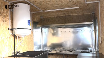 Годувати військових, які звільняють Херсонську область: на фронт передали мобільну кухню з Одеси Годувати військових, які звільняють Херсонську область: на фронт передали мобільну кухню з Одеси