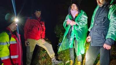 Подружжя з Хмельниччини заблукало на Закарпатті. Їх розшукали рятувальники, жовтень 2023, Закарпаття Подружжя з Хмельниччини заблукало на Закарпатті. Їх розшукали рятувальники, жовтень 2023, Закарпаття