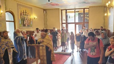 Паломники Української православної церкви Московського патріархату вирушили з Франківська до Почаєва Паломники Української православної церкви Московського патріархату вирушили з Франківська до Почаєва