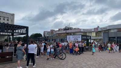 У Черкасах відбувся благодійний захід "Волонтер — це Я" У Черкасах відбувся благодійний захід "Волонтер — це Я"
