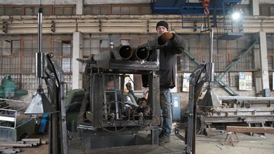 Міні-градами, які майструють вінницькі волонтери, бійці ЗСУ воюють проти росіян Міні-градами, які майструють вінницькі волонтери, бійці ЗСУ воюють проти росіян