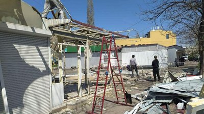 У Миколаєві демонтують незаконно встановлені кіоски