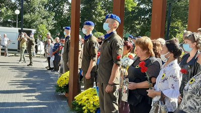 У Харкові вшановують пам’ять захисників України У Харкові вшановують пам’ять захисників України